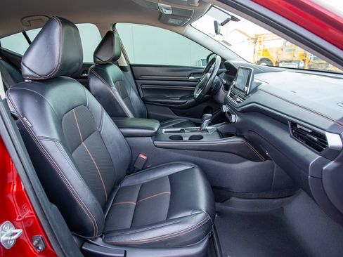 Used 2019 Nissan Altima 2.5 SR FWD image 18