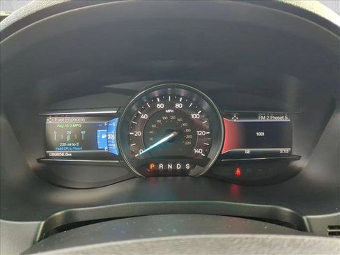 Used 2016 Ford Explorer XLT w/ Equipment Group 202A image 11