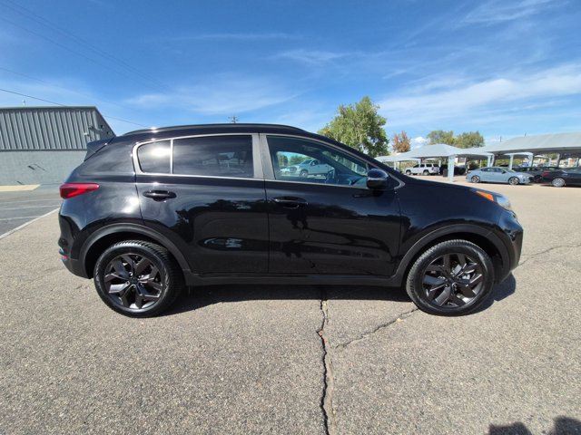Used 2022 Kia Sportage Nightfall Edition AWD/4WD image 4