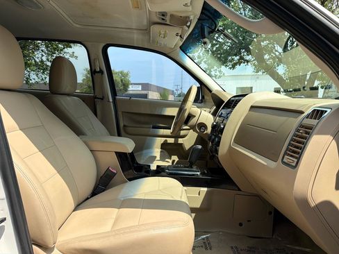 Used 2009 Ford Escape Limited FWD image 31