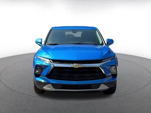 Used 2025 Chevrolet Blazer LT FWD image 4