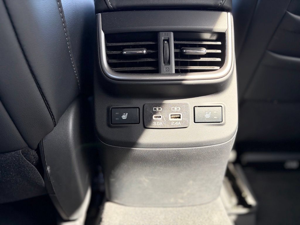Used 2024 Subaru Outback Touring XT AWD/4WD image 17
