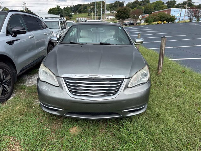 Used 2012 Chrysler 200 Limited FWD image 2