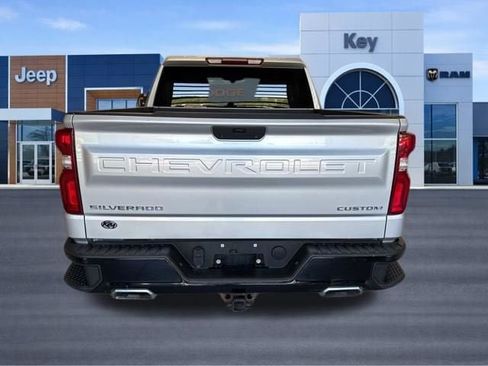 Used 2020 Chevrolet Silverado 1500 Custom Trail Boss w/ Custom Convenience Package AWD/4WD image 5