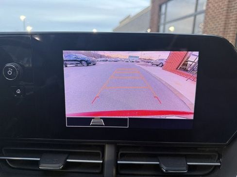 Used 2024 Chevrolet Trax RS w/ Sunroof Package image 25