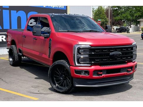 Used 2024 Ford F250 Platinum AWD/4WD image 2