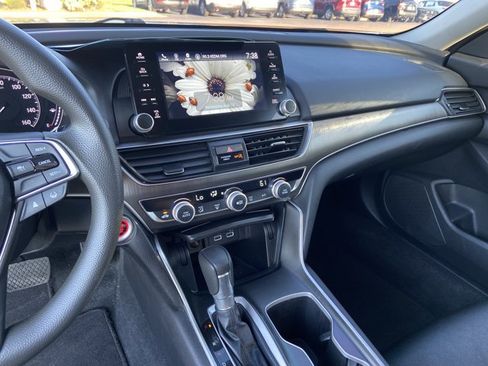 Used 2021 Honda Accord LX image 21