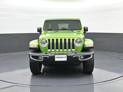 Used 2019 Jeep Wrangler Unlimited Sahara AWD/4WD image 30