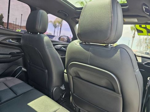 Used 2022 Chevrolet TrailBlazer RS w/ Sun and Liftgate Package FWD image 16