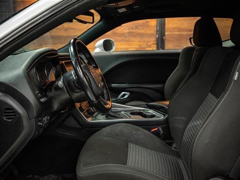 Used 2021 Dodge Challenger R/T image 8