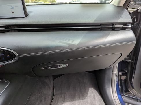 Used 2023 Genesis GV70 2.5T AWD/4WD image 33