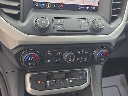 Used 2022 GMC Acadia SLT FWD image 26