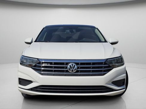 Used 2019 Volkswagen Jetta SE FWD image 3