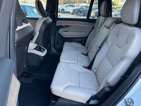 New 2026 Volvo XC90 B6 Plus w/ Protection Package Premier AWD/4WD image 12