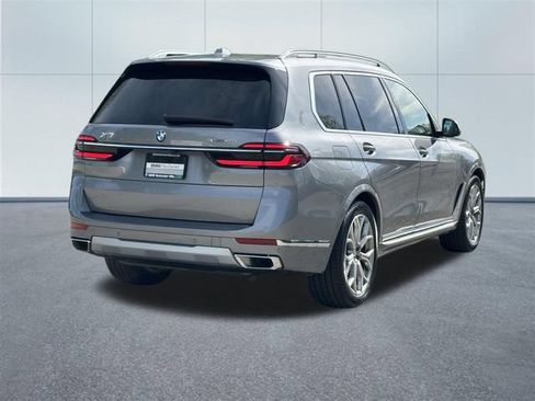 Used 2024 BMW X7 xDrive40i w/ Premium Package AWD/4WD image 6