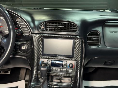 Used 2002 Chevrolet Corvette Coupe w/ Preferred Equipment Group2 image 16