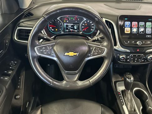Used 2018 Chevrolet Equinox Premier FWD image 16