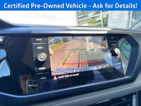 Certified 2024 Volkswagen Taos SE AWD/4WD image 11