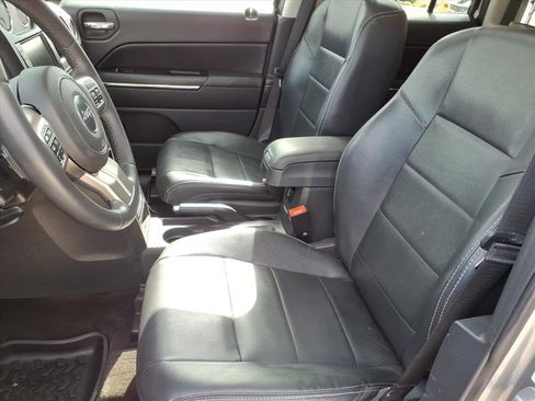 Used 2014 Jeep Patriot Limited w/ Sun/Sound Group image 10