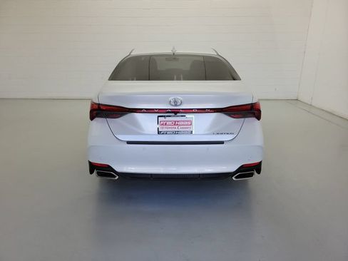 Used 2021 Toyota Avalon Limited w/ Advanced Safety Package FWD image 6