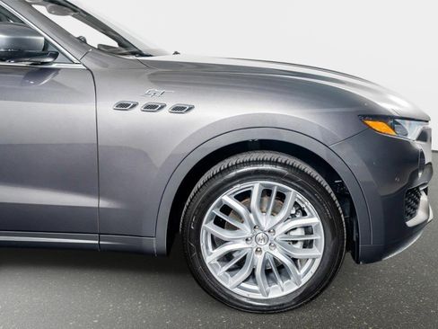 Used 2022 Maserati Levante GT AWD/4WD image 5