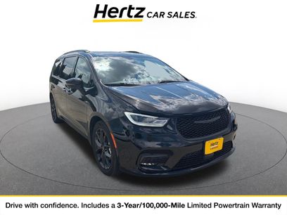 Used 2025 Chrysler Pacifica Limited