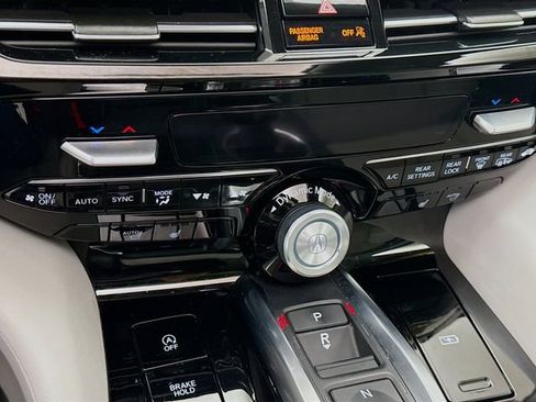 Used 2024 Acura MDX SH-AWD w/ Technology Package image 16