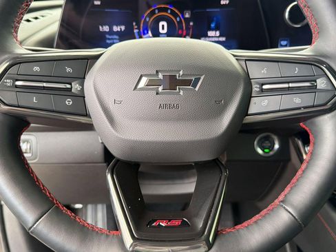 Used 2024 Chevrolet Traverse RS image 17