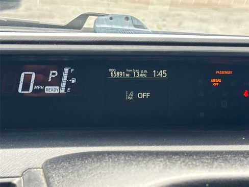 Used 2017 Toyota Prius C Four image 32