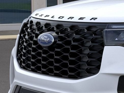 New 2026 Ford Explorer ST-Line w/ ST-Line Street Pack AWD/4WD image 18