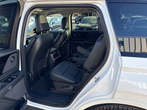 Used 2025 Lincoln Aviator Reserve w/ Jet Appearance Package AWD/4WD image 25