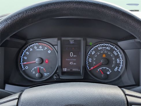 Used 2019 Toyota Tacoma SR image 39