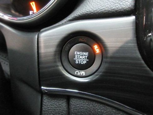 Used 2021 Jeep Grand Cherokee Limited w/ Premium Lighting Group image 18