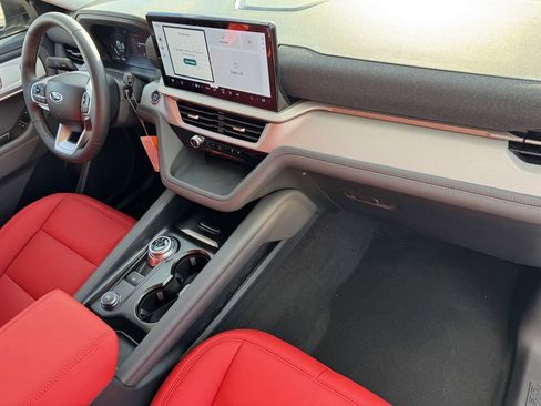 New 2025 Ford Explorer Active w/ Active Comfort Package RWD image 5