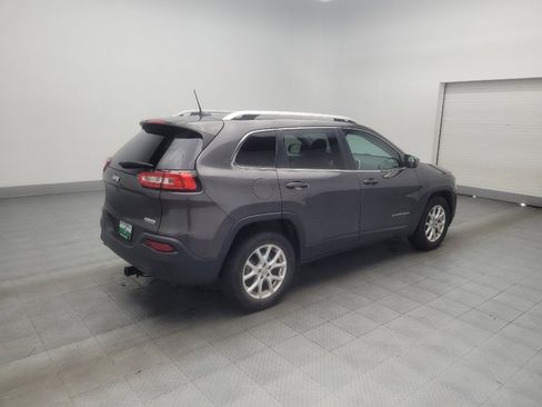 Used 2018 Jeep Cherokee Latitude Plus image 10