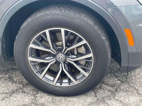 Used 2021 Volkswagen Tiguan S image 9