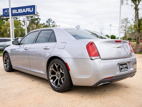 Used 2015 Chrysler 300 S image 5