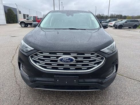 Used 2023 Ford Edge Titanium AWD/4WD image 3