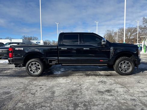 Used 2025 Ford F350 Platinum w/ Platinum Plus Package image 6