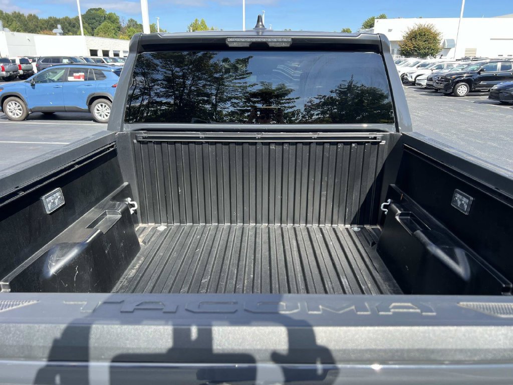 Used 2025 Toyota Tacoma SR5 RWD image 11
