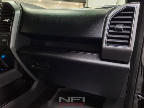 Used 2019 Ford F150 XLT w/ Equipment Group 302A Luxury AWD/4WD image 44