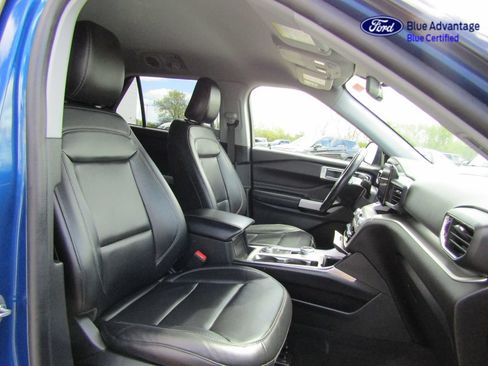 Certified 2022 Ford Explorer XLT w/ Equipment Group 202A AWD/4WD image 19