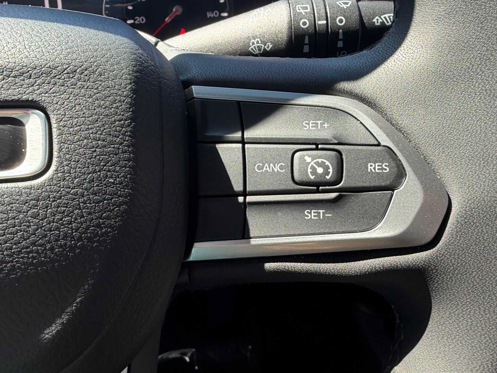Used 2023 Jeep Compass Latitude AWD/4WD image 18