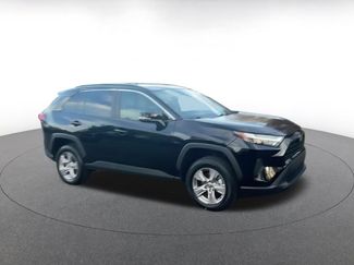 Used 2025 Toyota RAV4 XLE video 2