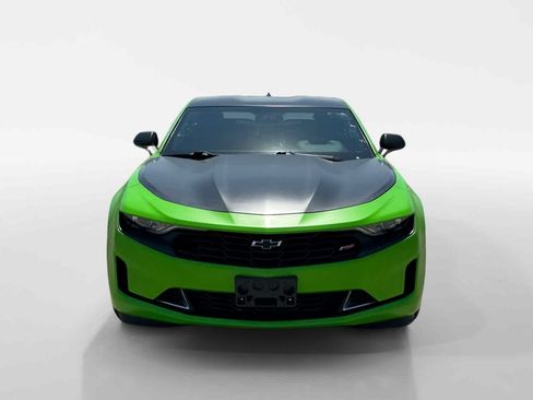 Used 2021 Chevrolet Camaro LT w/ RS Package image 9