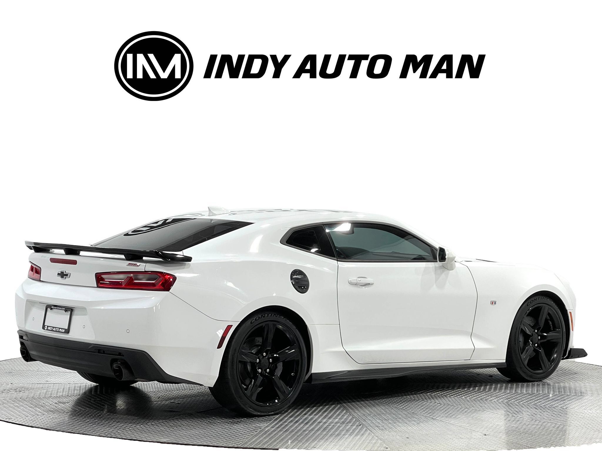 Used 2018 Chevrolet Camaro SS RWD image 4