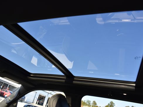 Used 2024 RAM 1500 Limited image 28