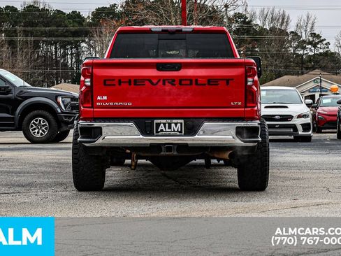 Used 2024 Chevrolet Silverado 2500 LTZ w/ LTZ Premium Package image 12