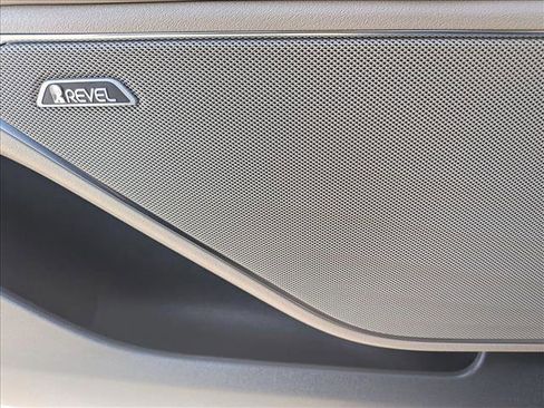 Used 2024 Lincoln Nautilus Reserve w/ Equipment Group 202A image 16