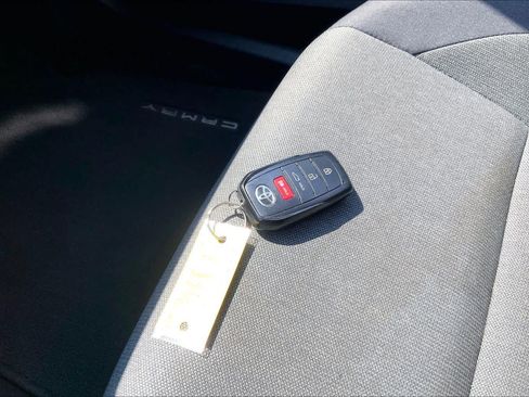 Used 2025 Toyota Camry LE FWD image 15